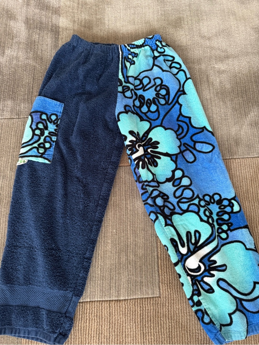 KIKI’s Nation Size L Blue Floral Towel Pants